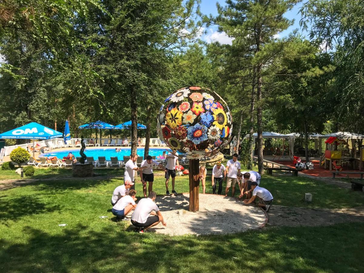Sky Land Camping & Resort Cricova Esterno foto
