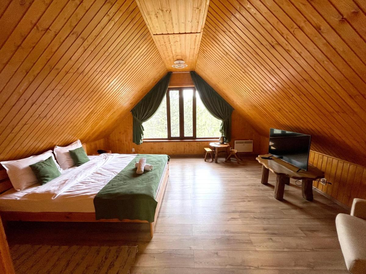 Sky Land Camping & Resort Cricova Esterno foto